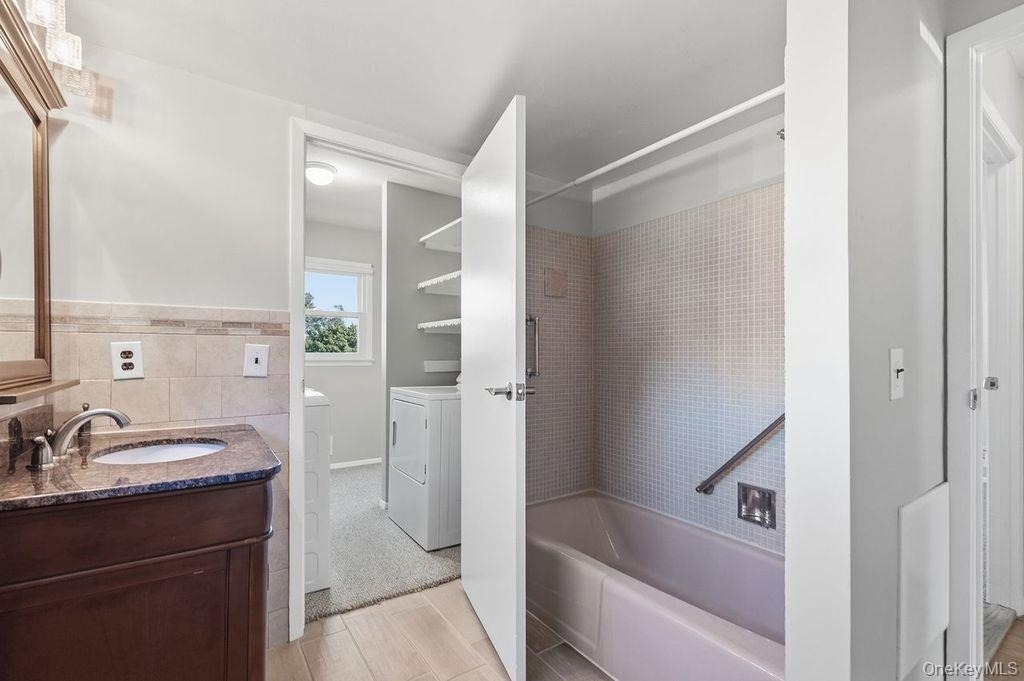 16d Essex Place - Photo 15