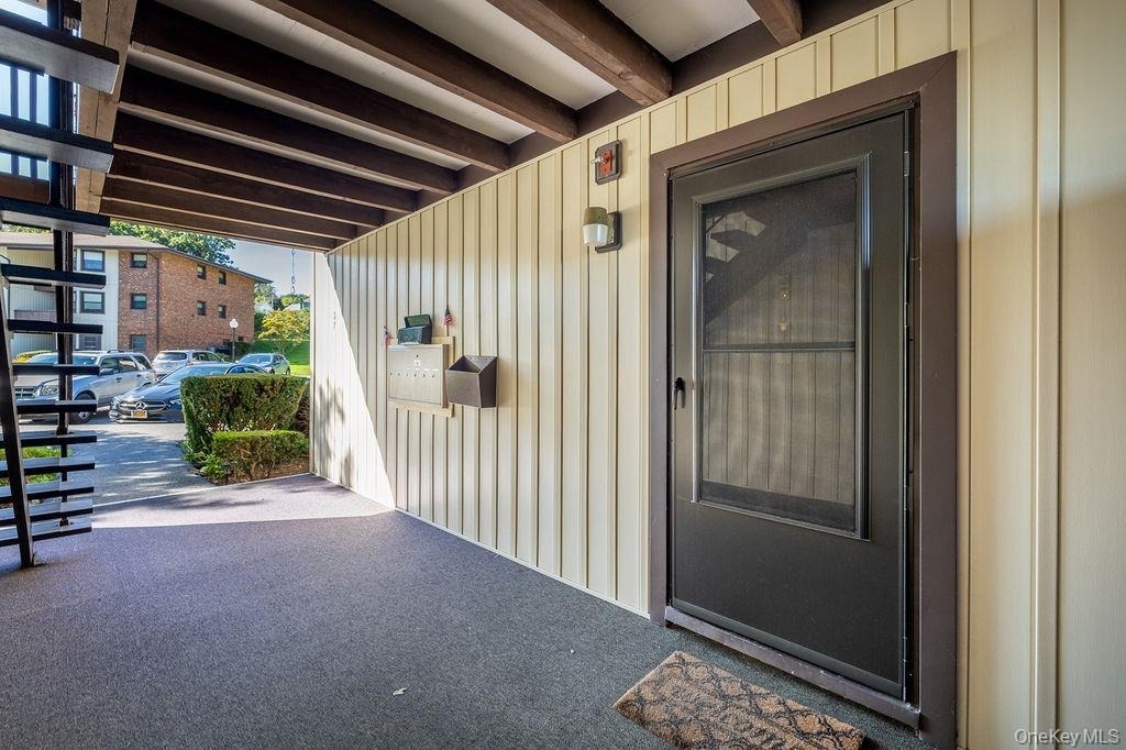 16d Essex Place - Photo 3