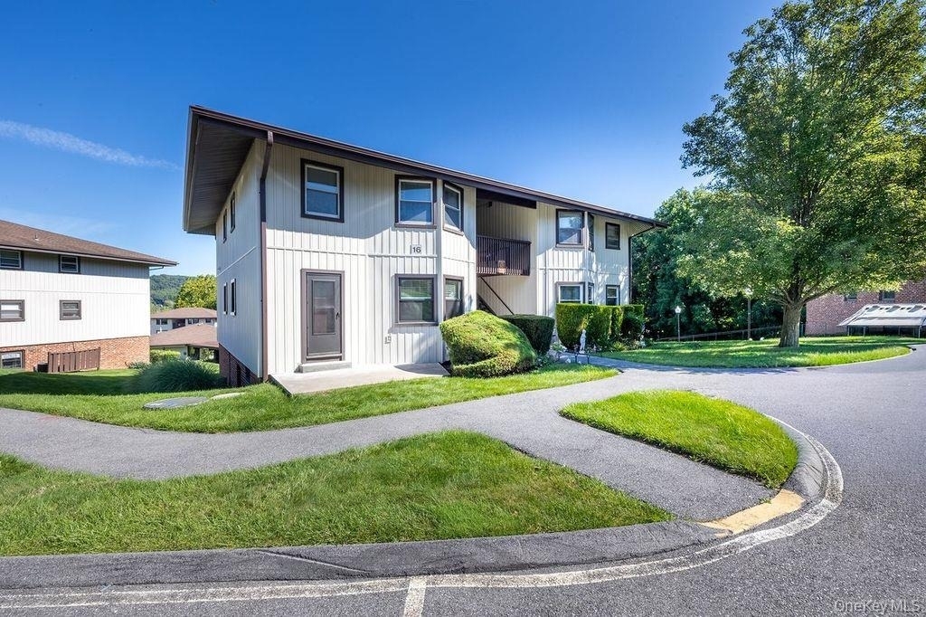 16d Essex Place - Photo 1