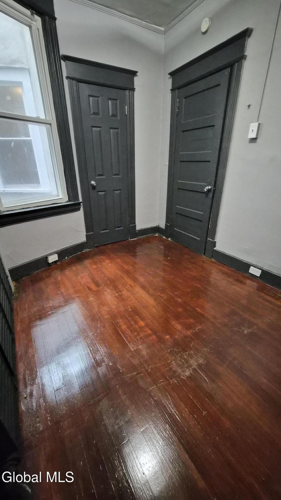 41-43 N Manning Boulevard - Photo 5