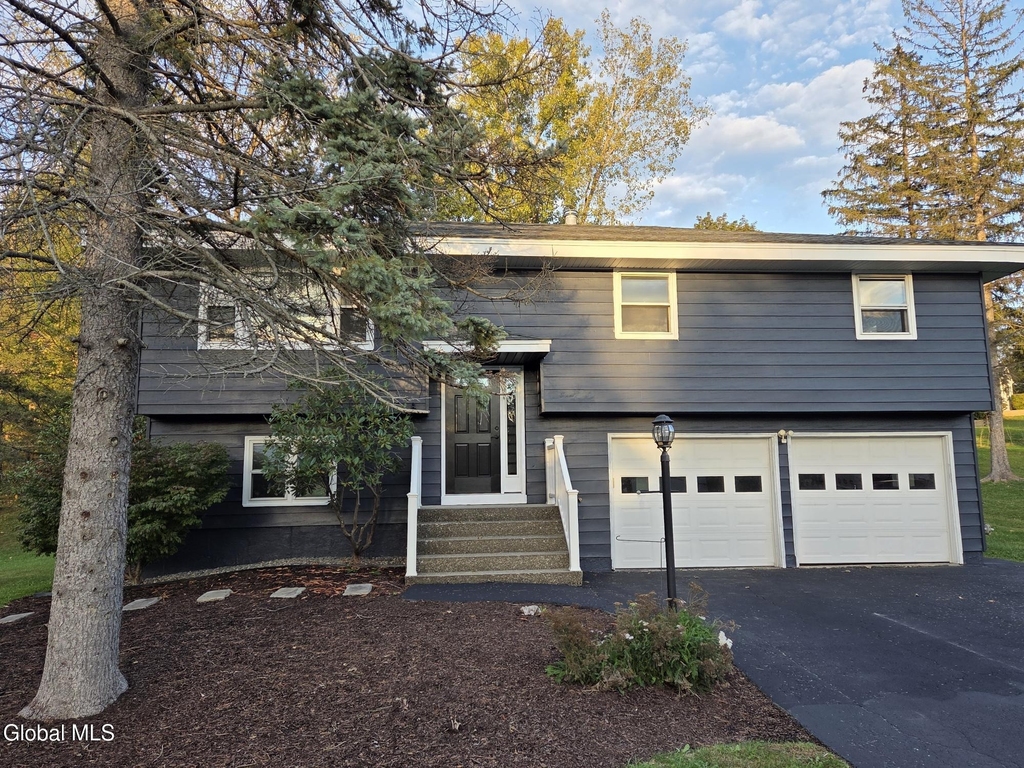 3 Mohawk View Road - Photo 0