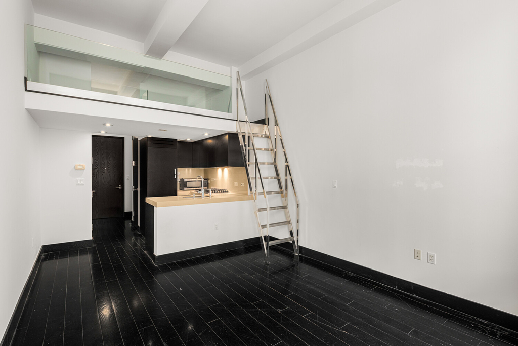 254 Park Avenue S - Photo 1