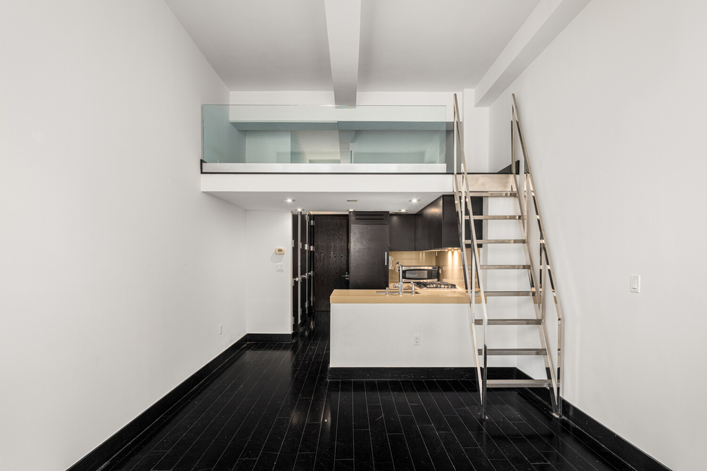 254 Park Avenue S - Photo 2