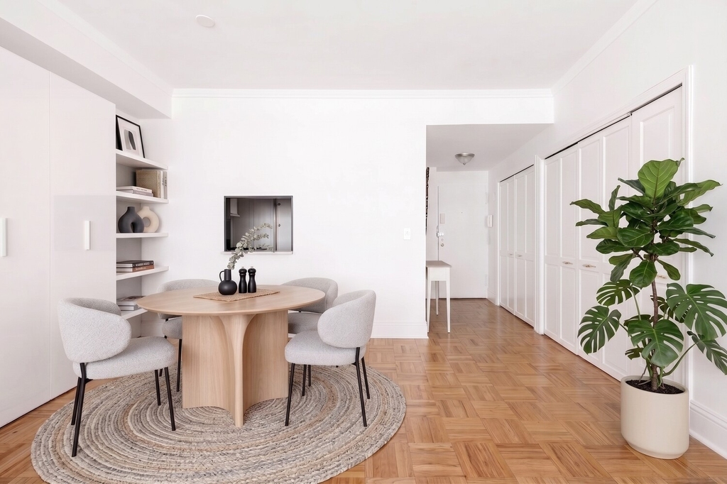 205 E 63rd Street - Photo 3