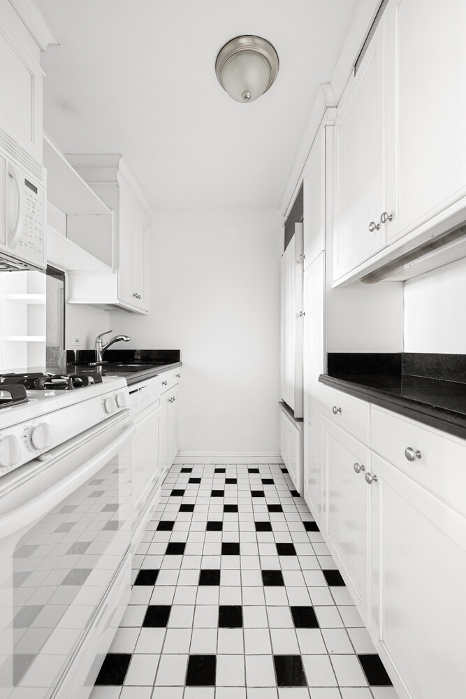 205 E 63rd Street - Photo 4