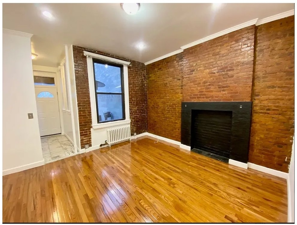 247 E 39th Street - Photo 0