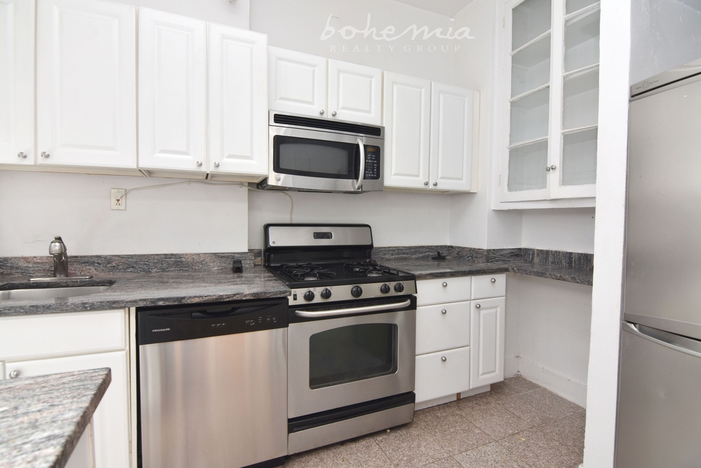 676 Riverside Drive - Photo 2
