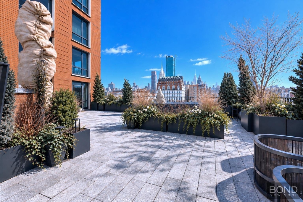 1 Irving Place - Photo 10
