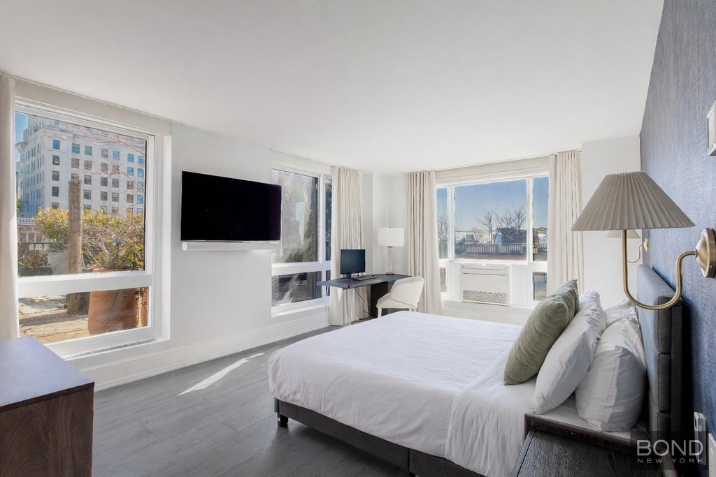 1 Irving Place - Photo 13