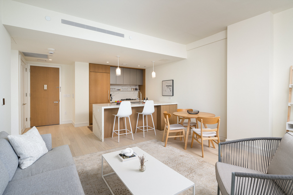 200 E 20th Street - Photo 3