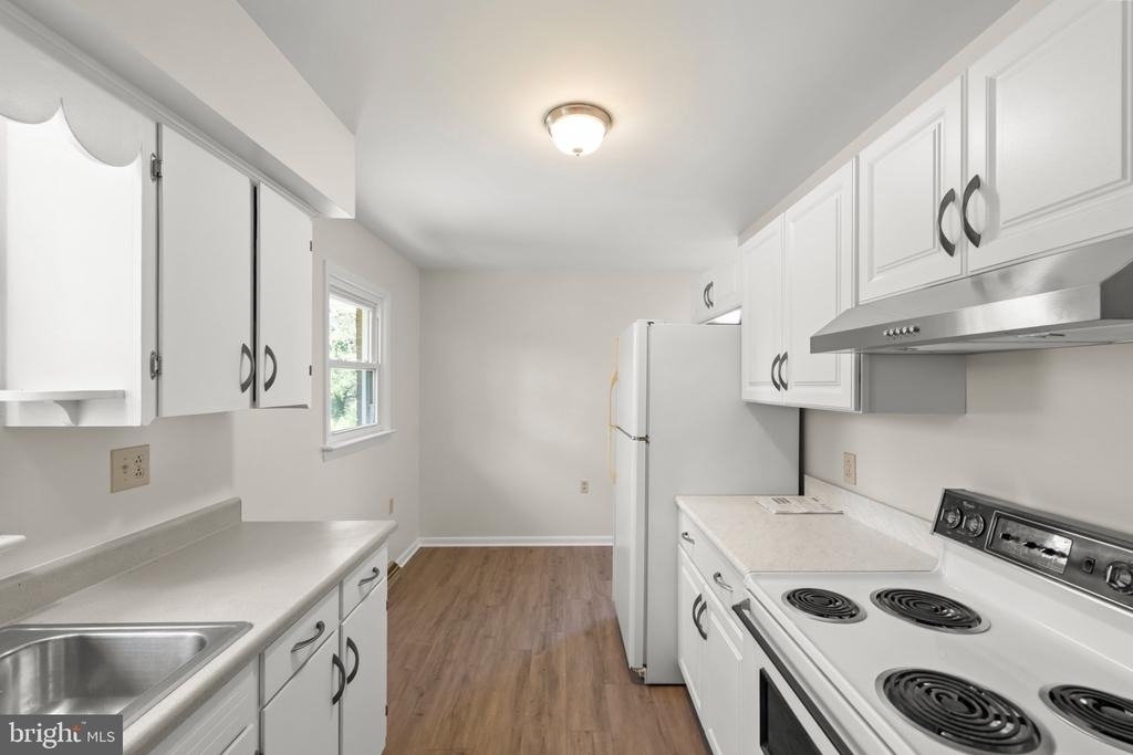 445 Royal Street - Photo 3