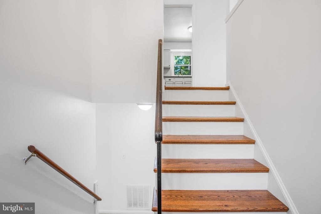 43 Green Leaf Terrace - Photo 4