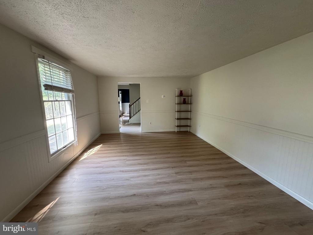 1002 Harbour Drive - Photo 3