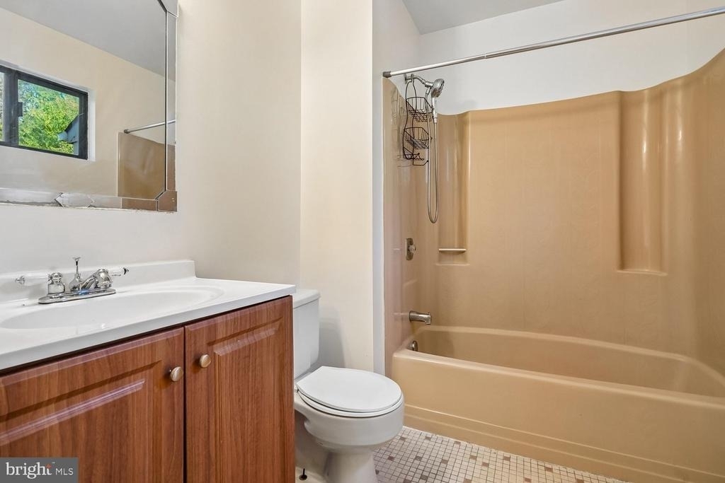 15285 Flintlock Terrace - Photo 9