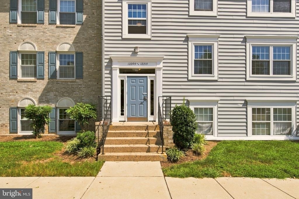 12213 Chaucer Lane - Photo 0