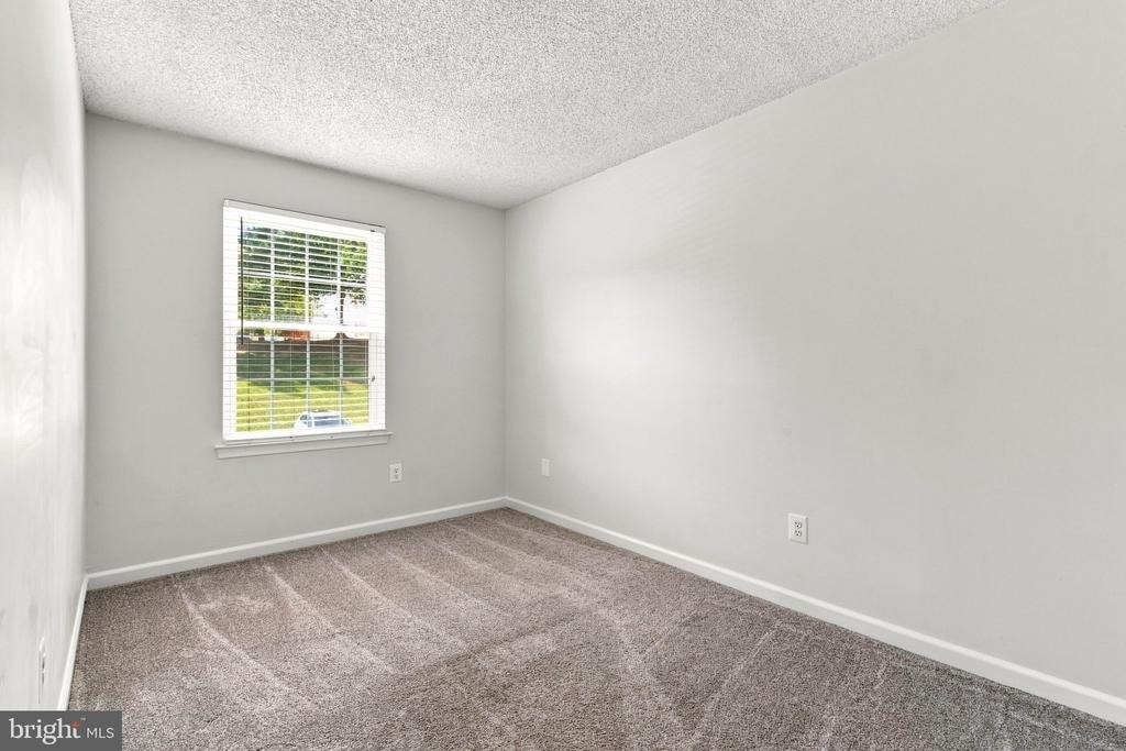 12213 Chaucer Lane - Photo 19