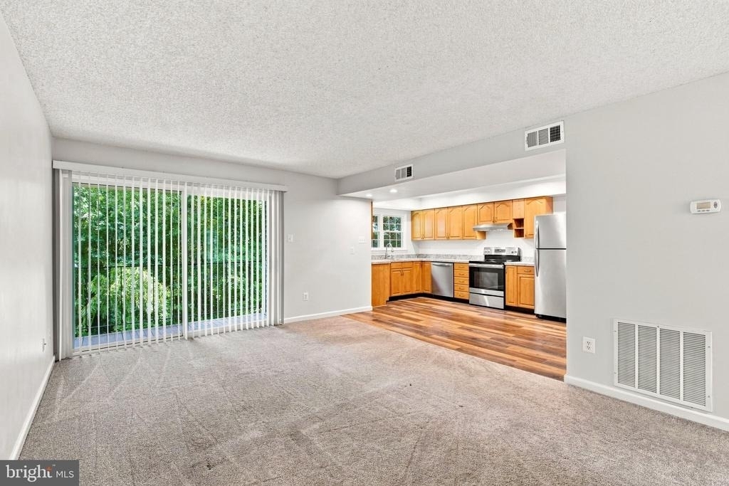 12213 Chaucer Lane - Photo 8