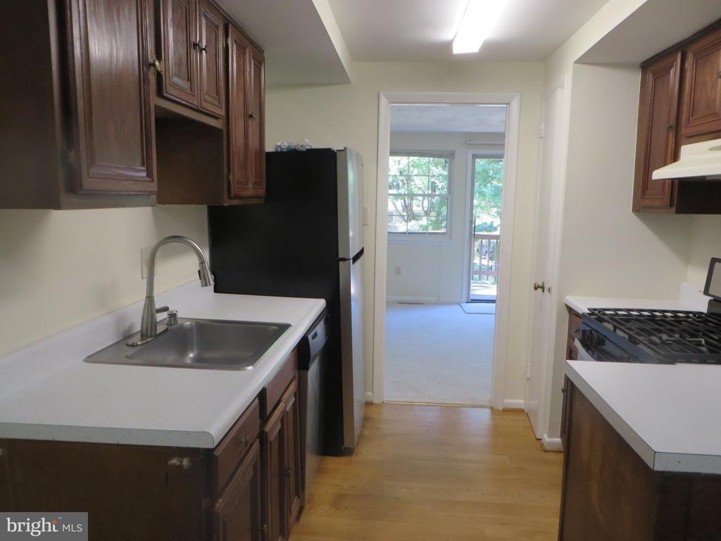 7906 Orange Plank Road - Photo 4