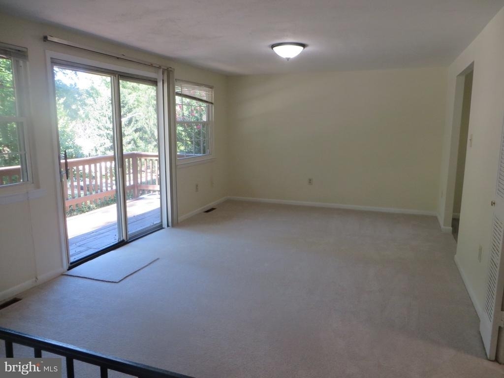 7906 Orange Plank Road - Photo 14