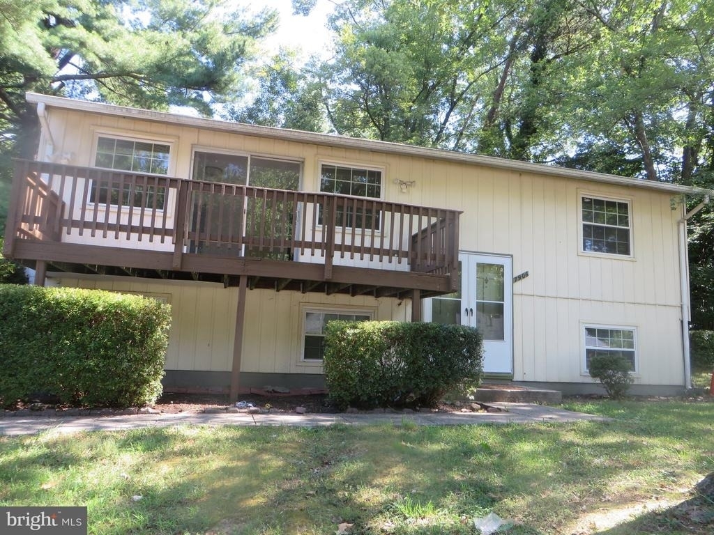 7906 Orange Plank Road - Photo 32