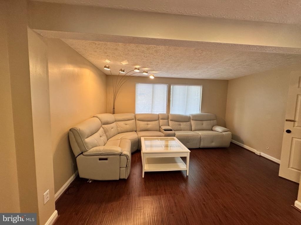 8562 Koluder Court - Photo 6