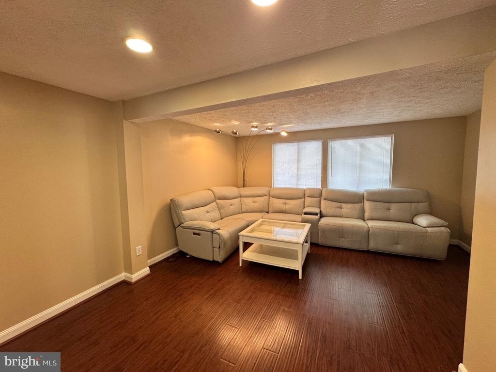 8562 Koluder Court - Photo 7