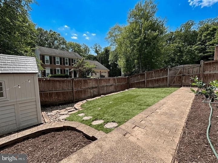 9303 Macswain Place - Photo 33