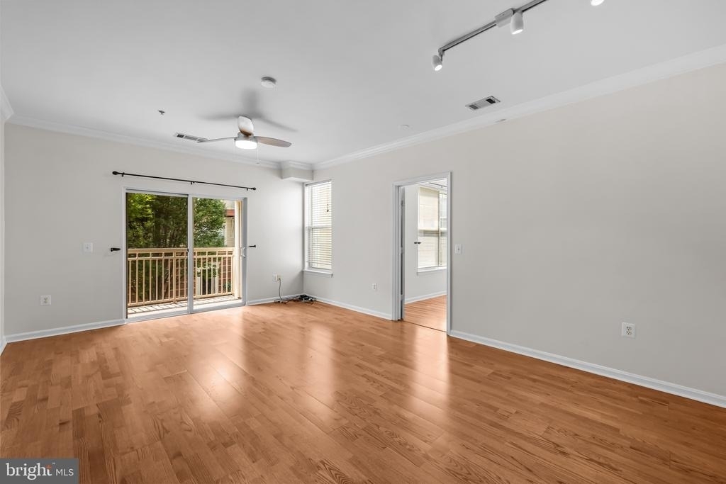 9486 Virginia Center Boulevard - Photo 8