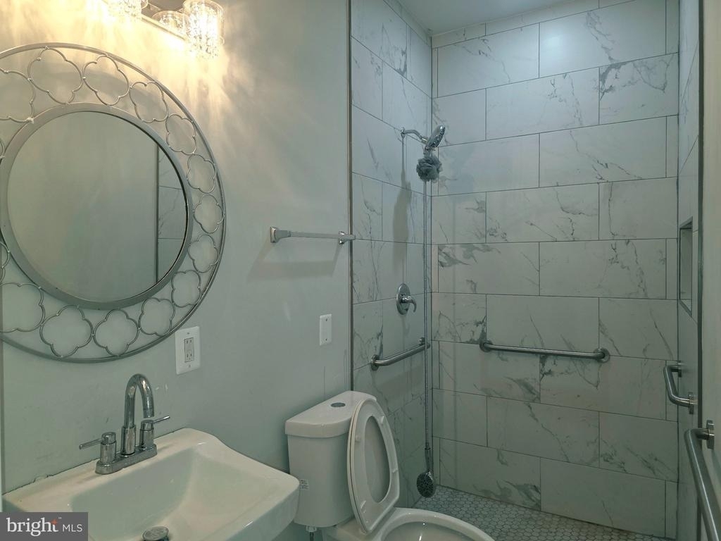 6440 Columbia Pike - Photo 9