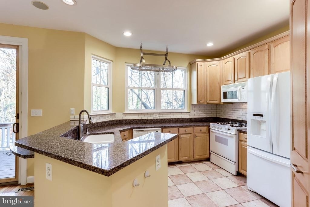 11472 Waterhaven Court - Photo 10