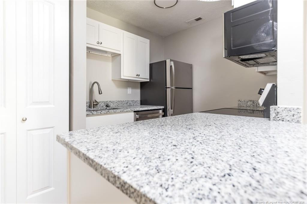 1128 Southwood Drive - Photo 2