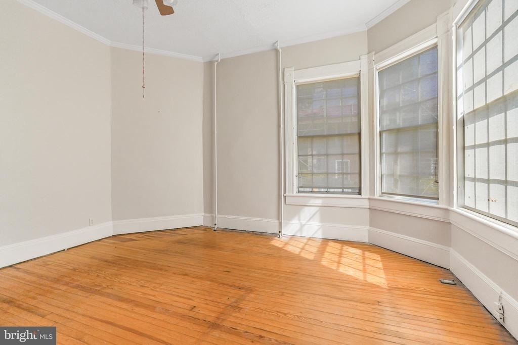 1122 Caroline Street - Photo 5