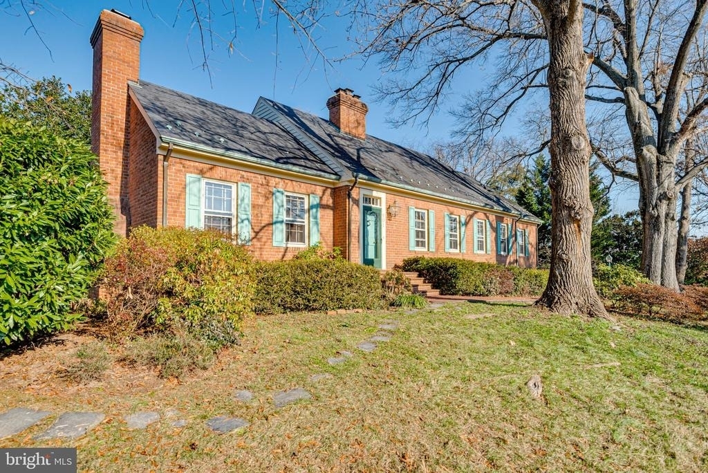 901 Janneys Lane - Photo 1