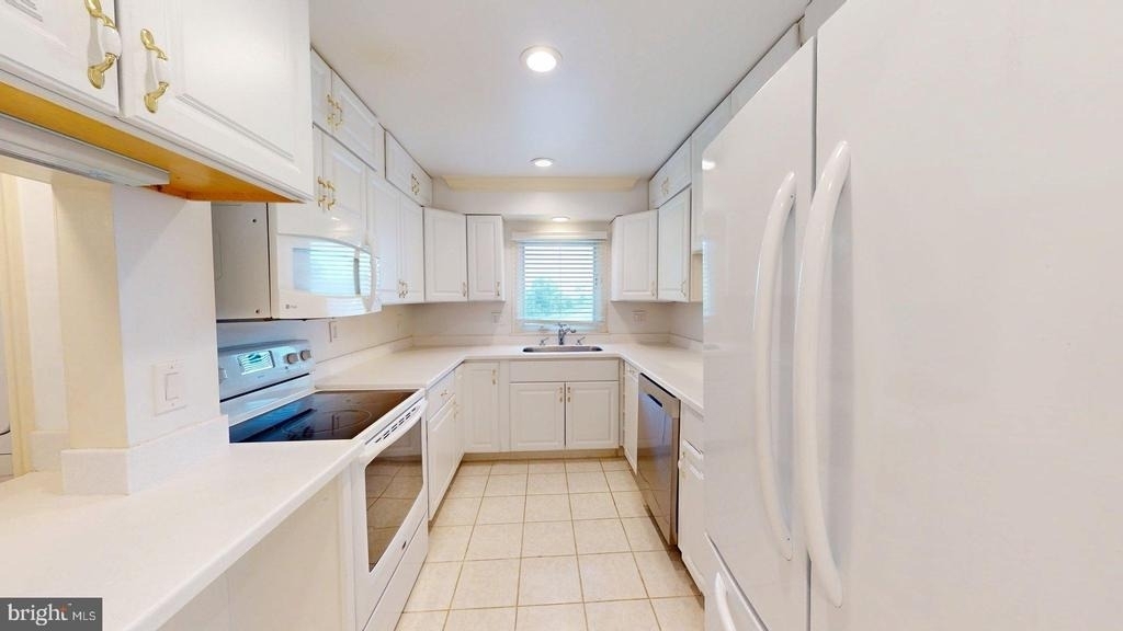 4145 21st Road N - Photo 4