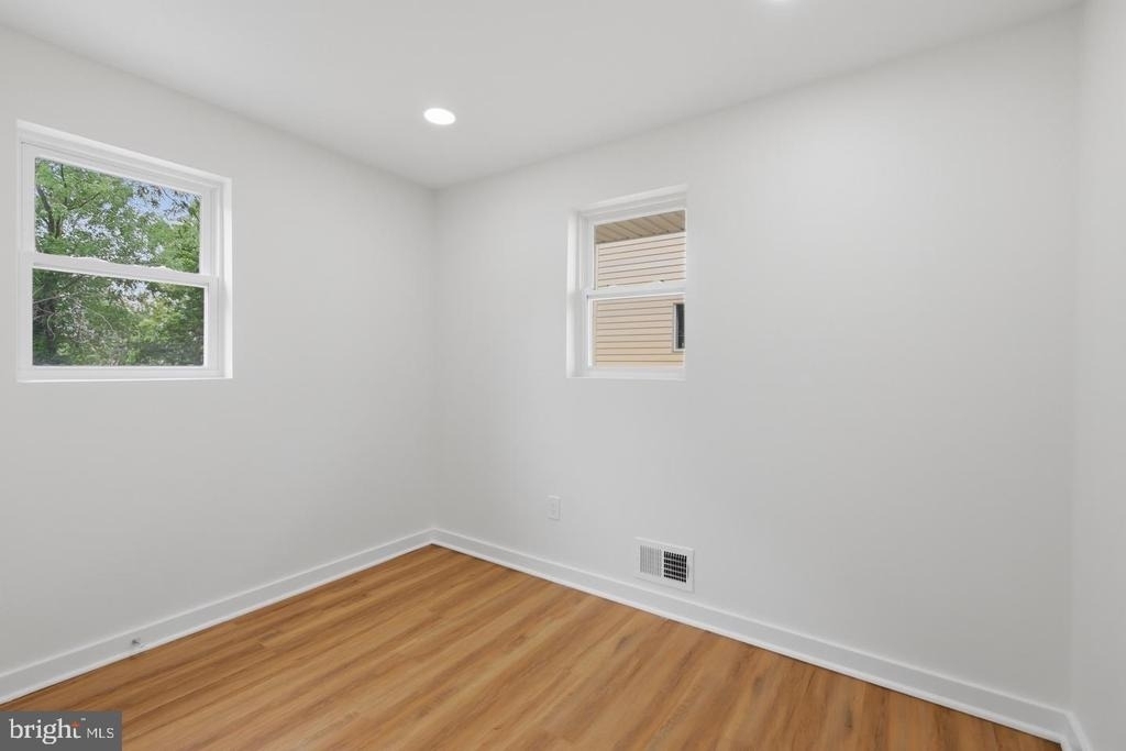 1545 11th Street S - Photo 12
