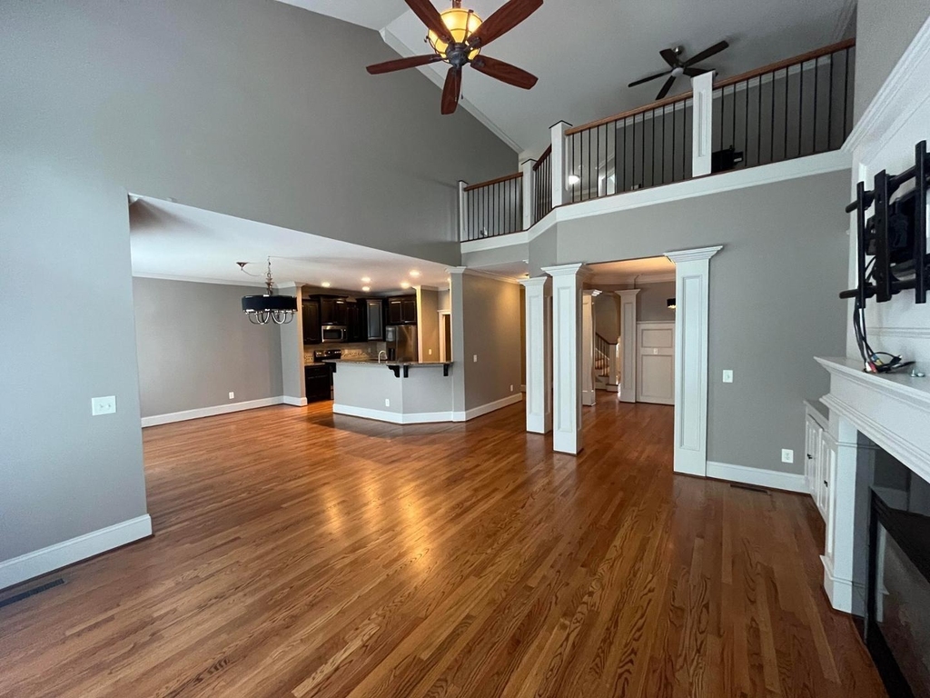 8012 Lloyd Allyns Way - Photo 12