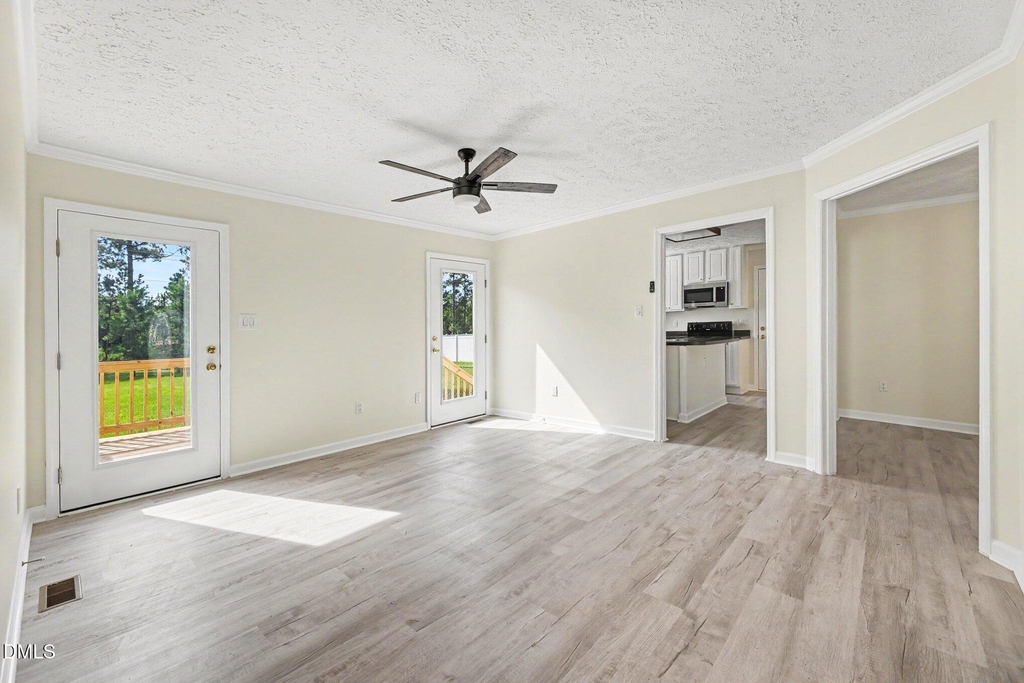 148 Clearwater Drive - Photo 8
