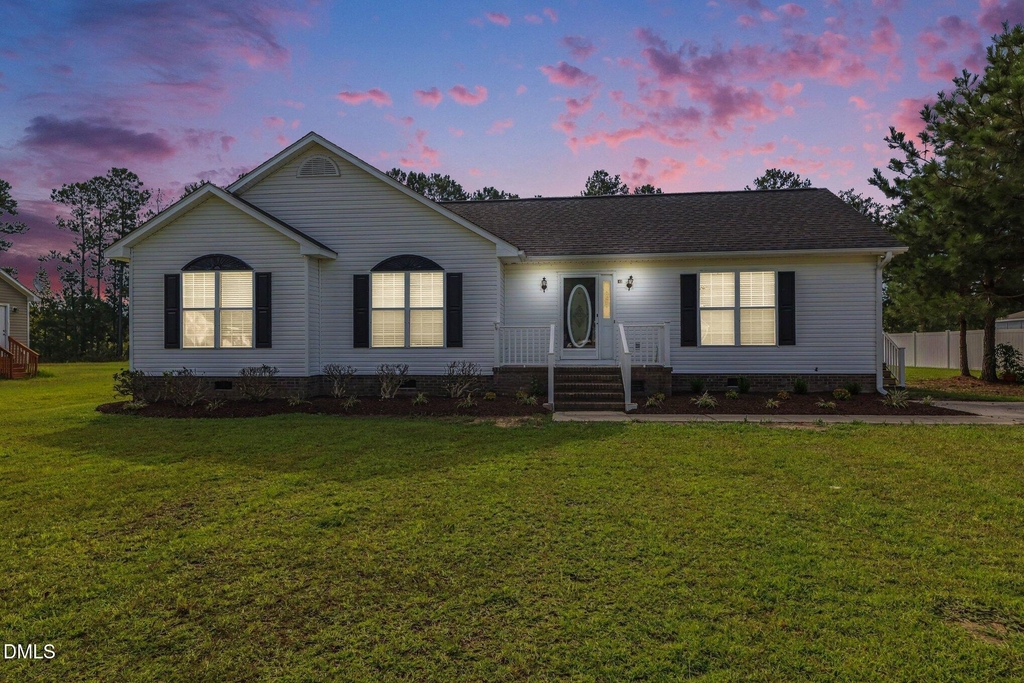 148 Clearwater Drive - Photo 0