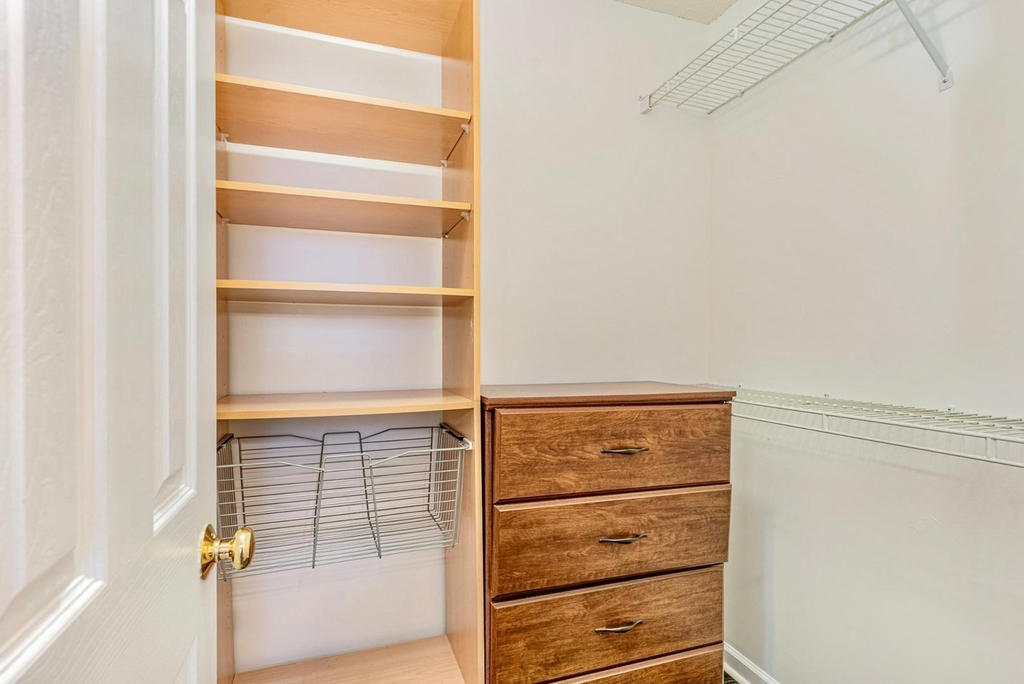 4408 Valley Cove Court - Photo 16