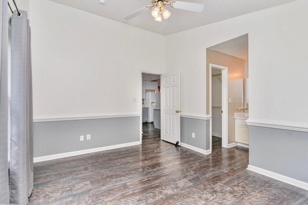 4408 Valley Cove Court - Photo 14