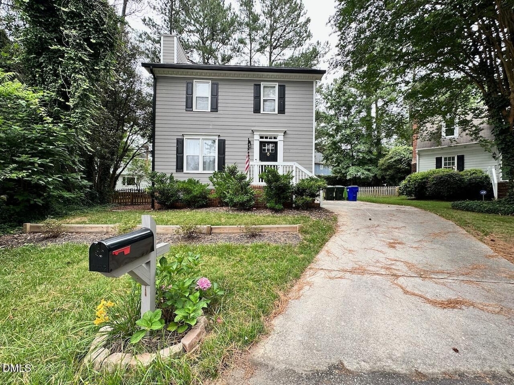 3117 E Folkestone Place - Photo 1