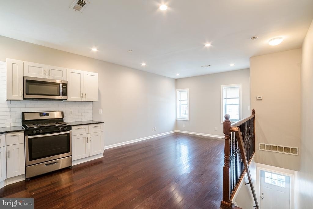 723 S 56th Street - Photo 2