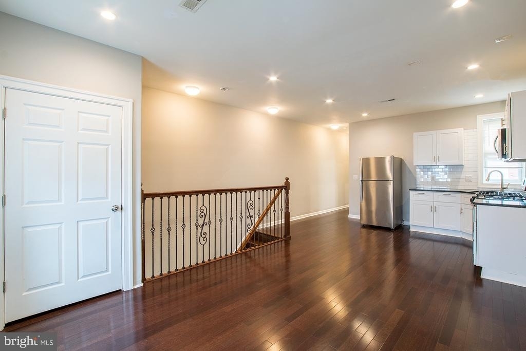 723 S 56th Street - Photo 3