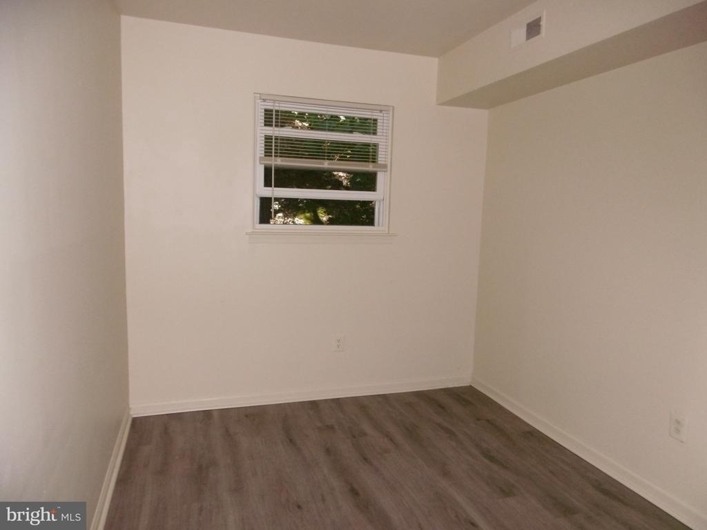 235 Parker Avenue - Photo 4