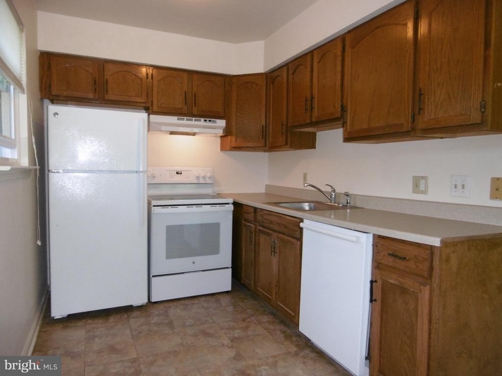 235 Parker Avenue - Photo 8