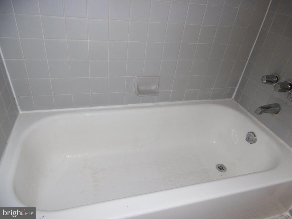 235 Parker Avenue - Photo 5