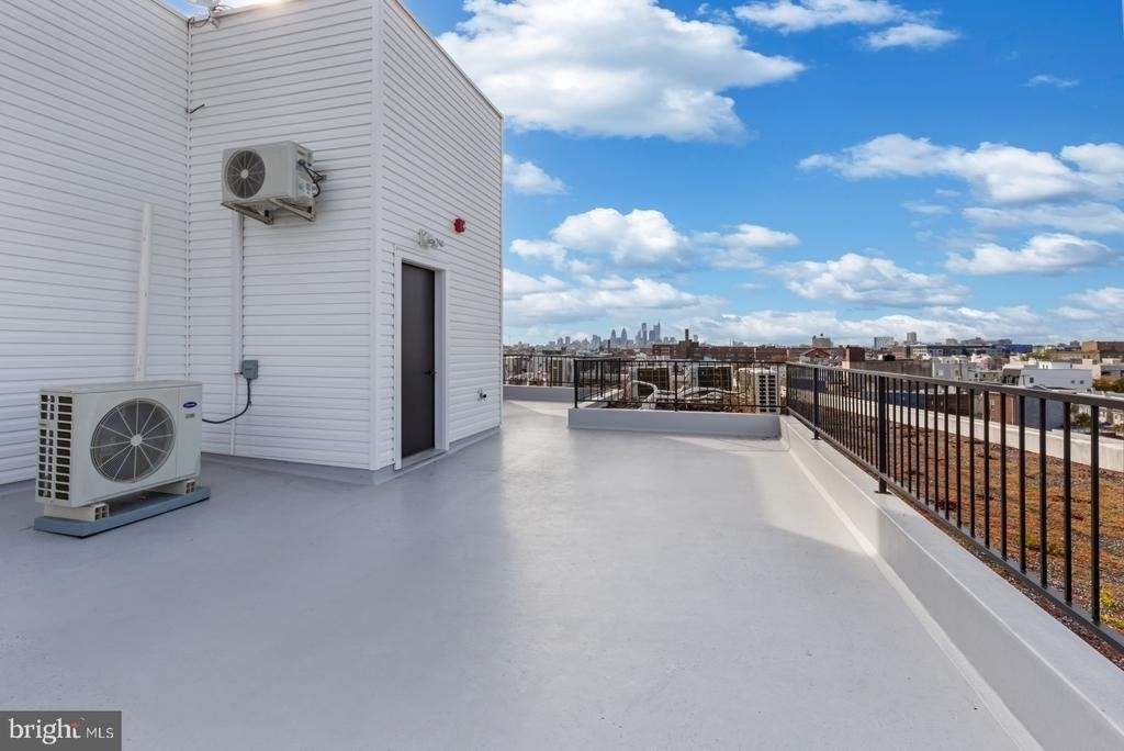 2046 E Lehigh Avenue - Photo 17