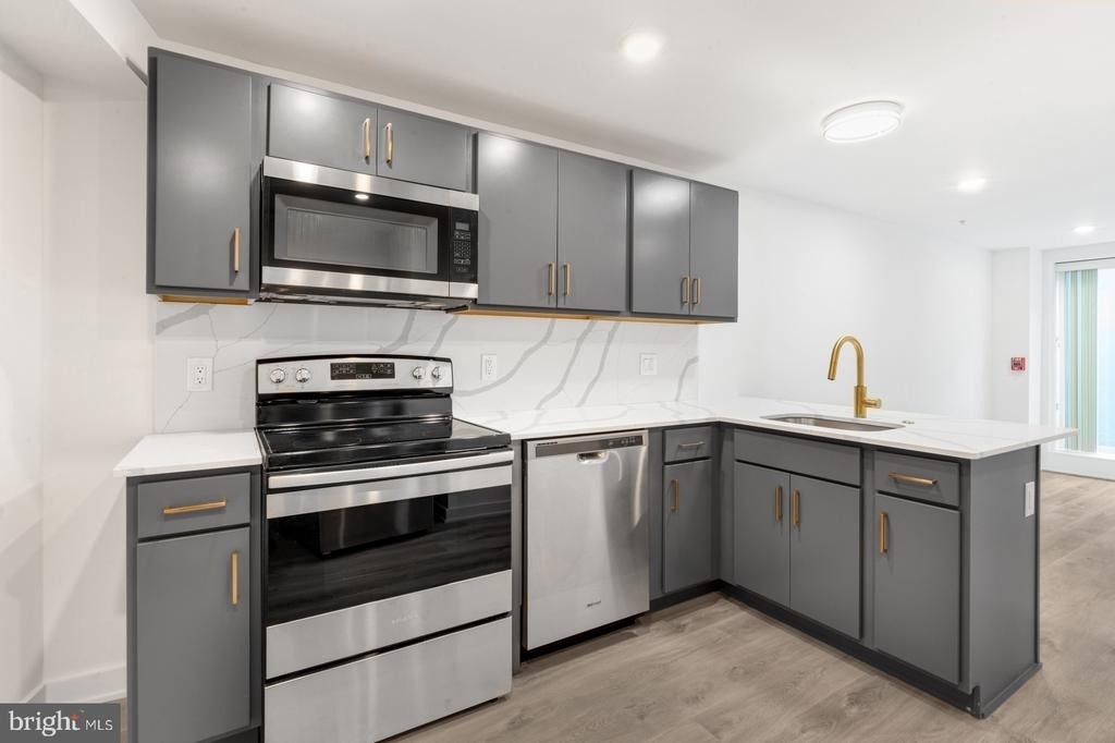 2046 E Lehigh Avenue - Photo 1