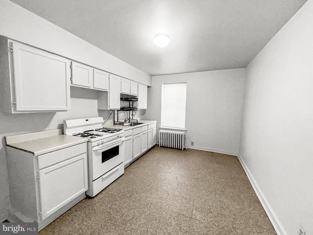 352 N Gross Street - Photo 2