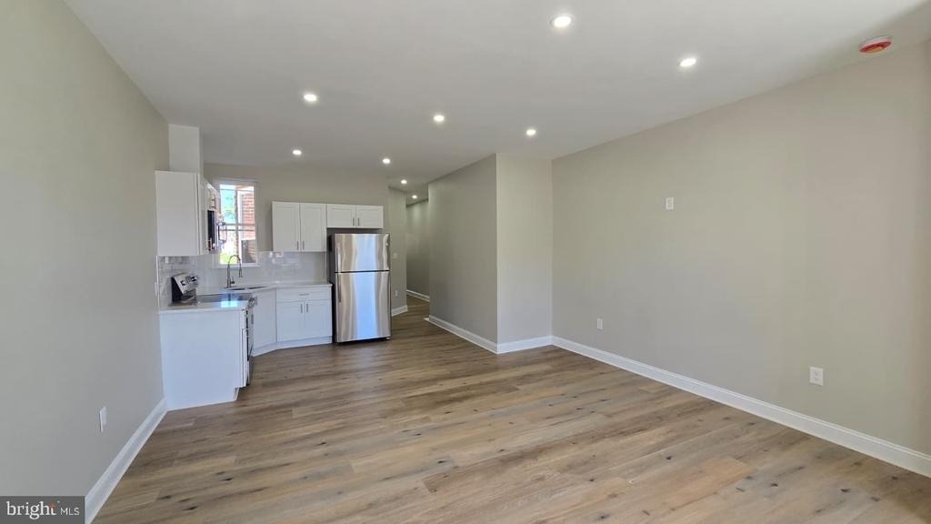 1207 W Wyoming Avenue - Photo 1
